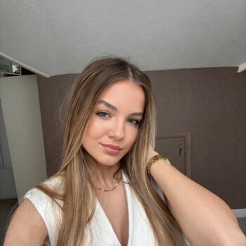 Babysitter in Worthing: Emma