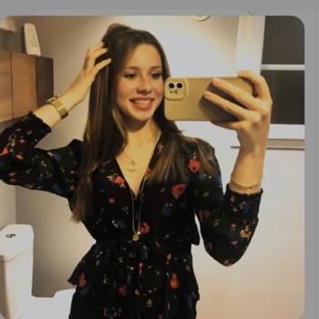 Babysitter in Nantes: Nina