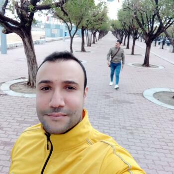 وظيفة جليسة أطفال في اَلْفَرْوَانِيَّة: وظيفة جليسة أطفال Jalal