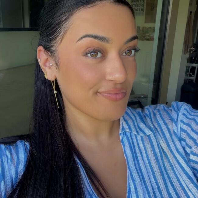 Baby-sitter à Saint-Denis: Ines