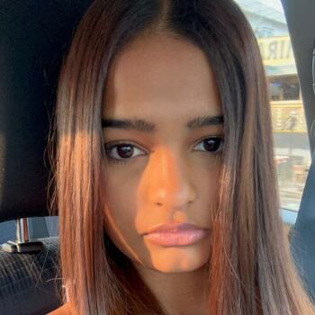 Babysitter in Athens: Theodora