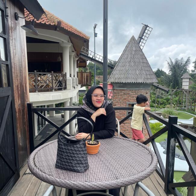 Babysitting job in South Tangerang: Anis