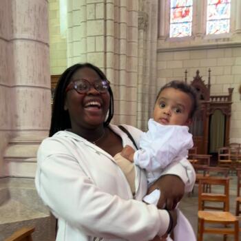 Babysitter in Paris: Mariee