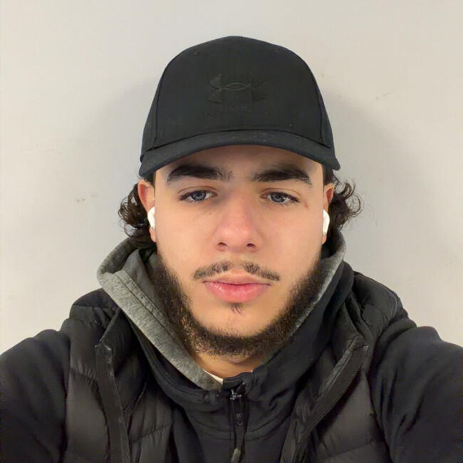 Babysitter in Uccle: Younes