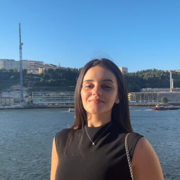Babysitter em Rio Tinto: Luana