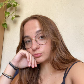 Babysitter in Saint-Barthélemy-d'Anjou: Marie