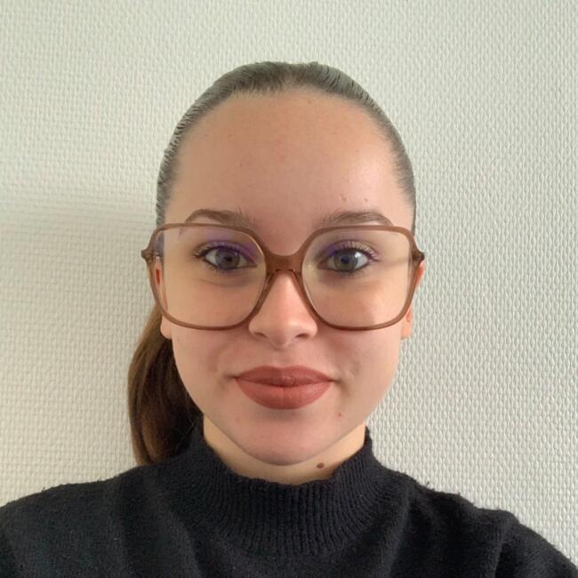 Babysitter in Bordeaux: Gwendoline