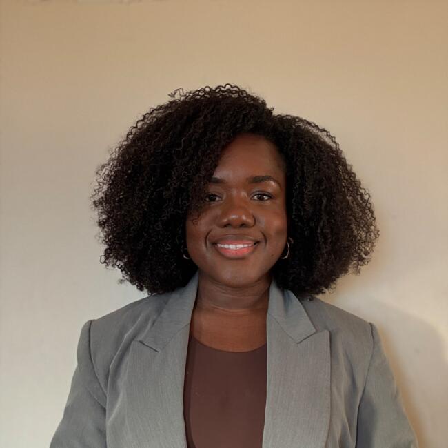 Nanny in Oakland Gardens: Soraya