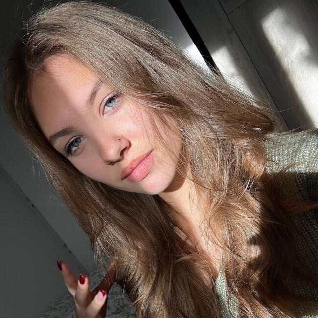 Babysitter in Orléans: Elina