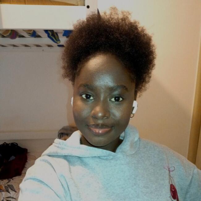 Babysitter in Cesano Boscone: Sidyna khadidiatou Diop