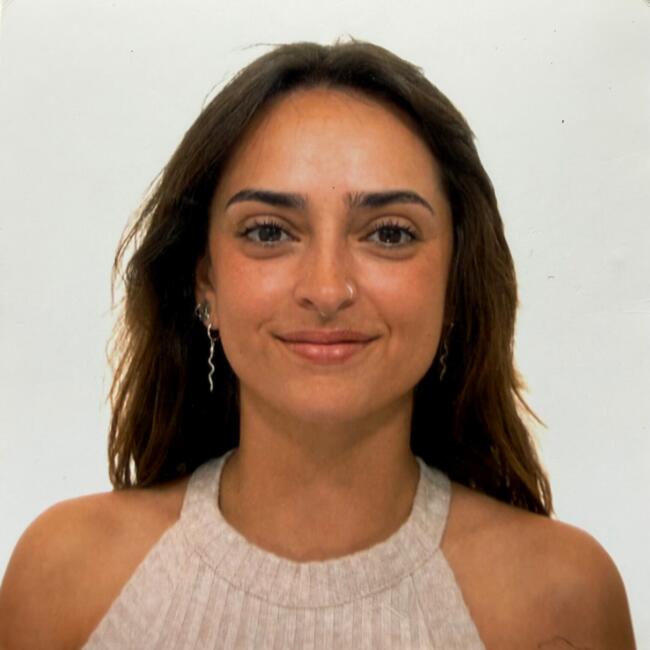 Canguro en Denia: Carlota