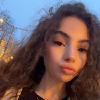 Babysitter in Saint-Ouen-l'Aumône: Lina