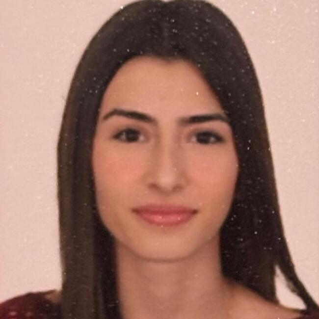 Babysitter in Madrid: Adriana