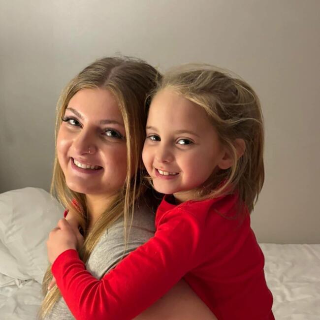Baby-sitter in Glen Burnie: Lindsay