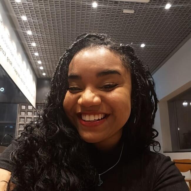 Babá em Ribeirão Preto: Giovana