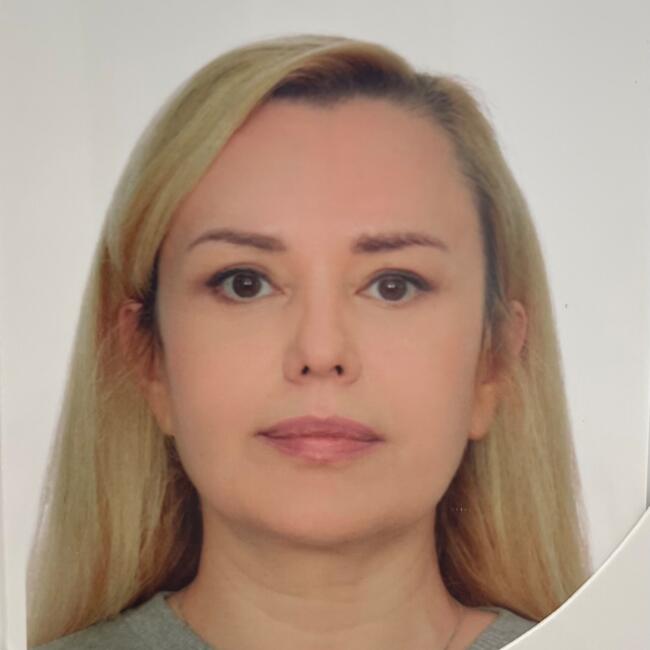 Babysitter in Kallithéa (Αττική): Irina