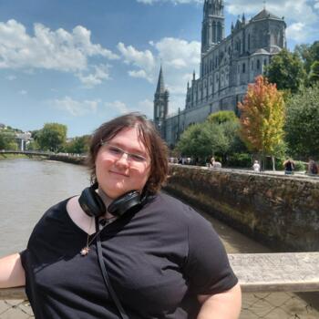 Babysitter Grigny-sur-Rhône: Clara