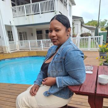 Babysitter in Port Elizabeth: Janine