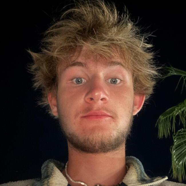 Babysitter in Pecq: Ethan