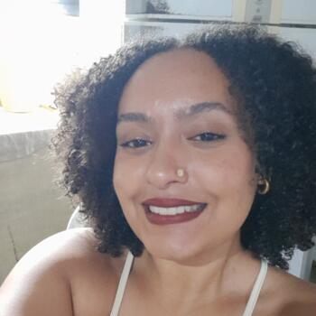 Babá em Niterói: Ana Caroline