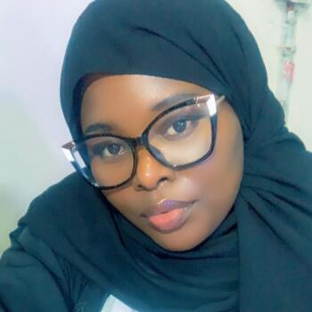 جليسة أطفال جدة: Alexsandra