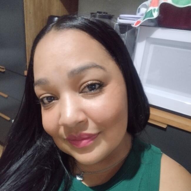 Babysitter in Aparecida de Goiânia: Tairiny