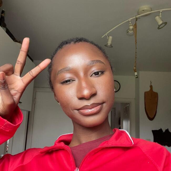 Babysitter in Luik: Aïcha