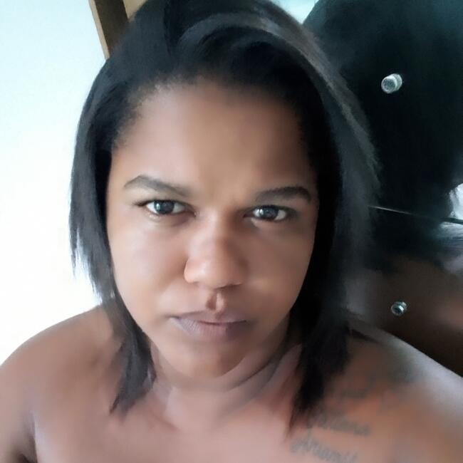 Babysitter in Niterói: Vanessa