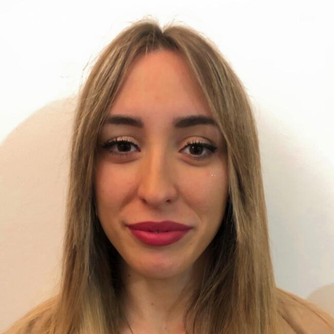 Babysitter a Cascina: Giulia