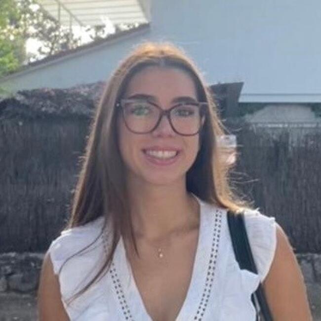 Babysitter in Bouaye: Romane