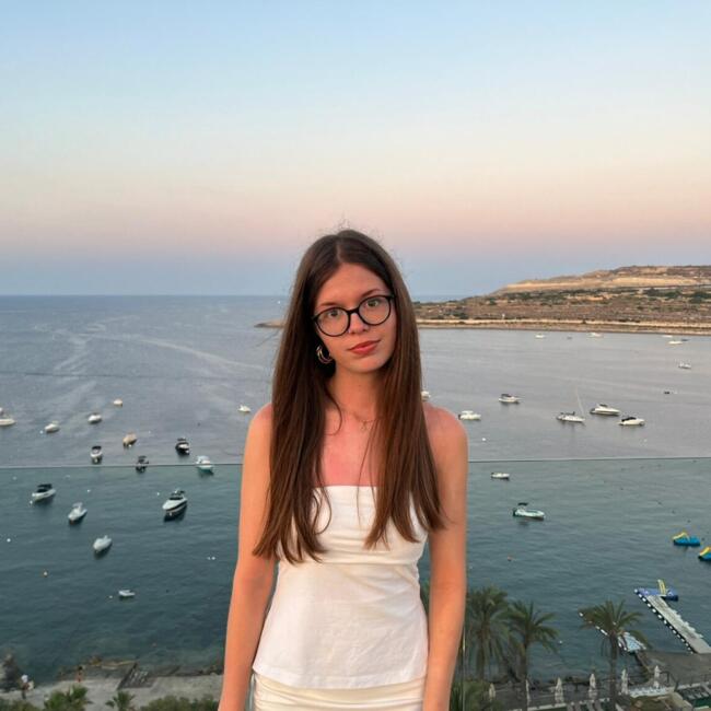 Babysitter in Moncada: Sara