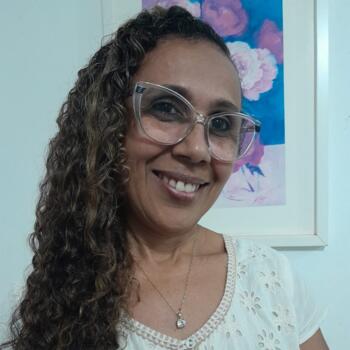 Babysitter Campo Grande: Elziene
