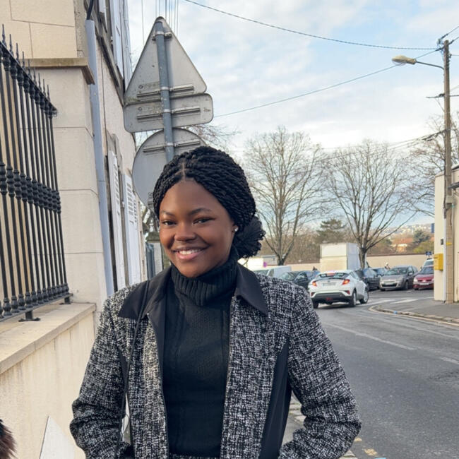 Babysitter in Coulommiers: Christiana