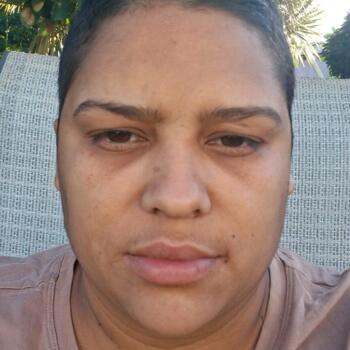 Babysitter Naranjito: Yolanda