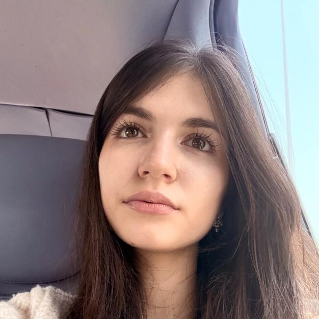 Babysitter in Brno: Sara Ismail