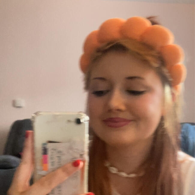 Babysitter in Ballymoney: Niamh