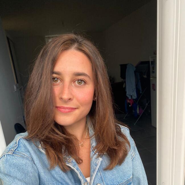 Babysitter in Clermont-Ferrand: Elodie