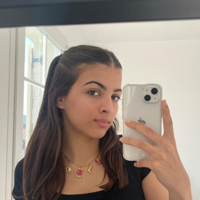 Babysitter in Montesson: Sarah