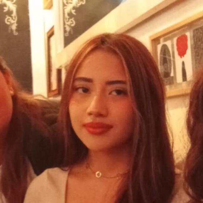 Babysitter in Jardines de la Silla: Valentina