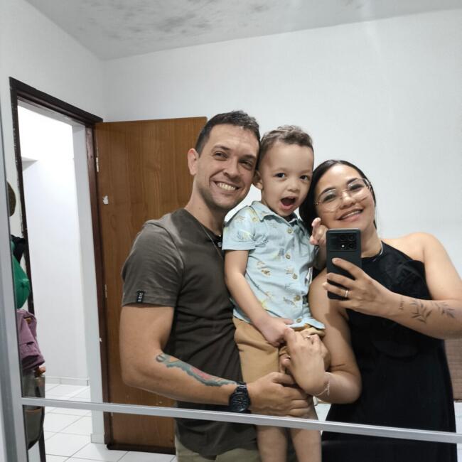Emprego de babá em Santa Inês: Derick