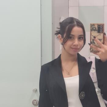 جليسة أطفال في سلا: Lina