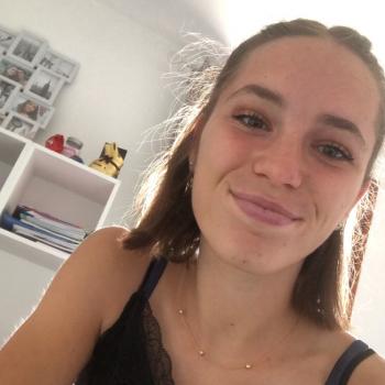 Baby-sitter Cournon-d'Auvergne: Léa