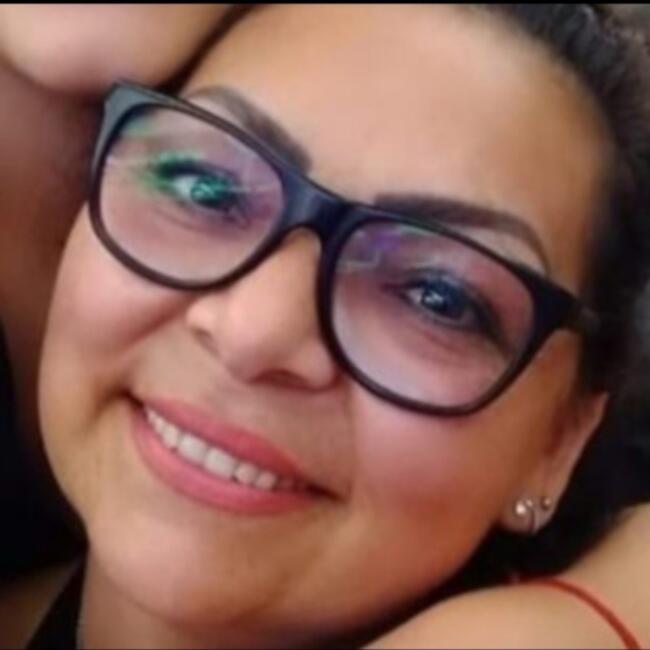 Babá em Curitiba: ELIANE