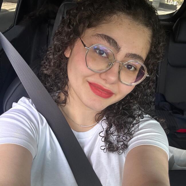 Babysitter in Melbourne: Ariel