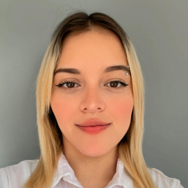 Babysitter in Drogheda: Shirley