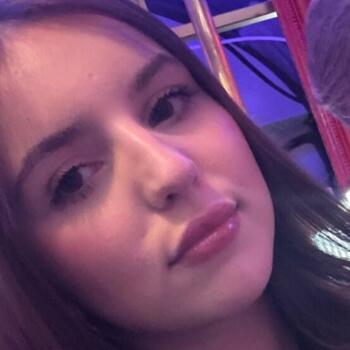 Babysitter Liverpool: Joely