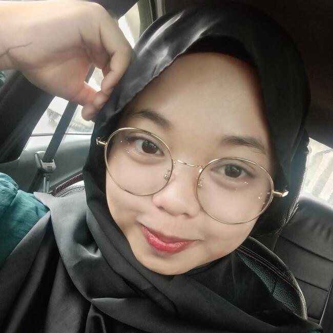 Babysitter in Kuching: Amirah