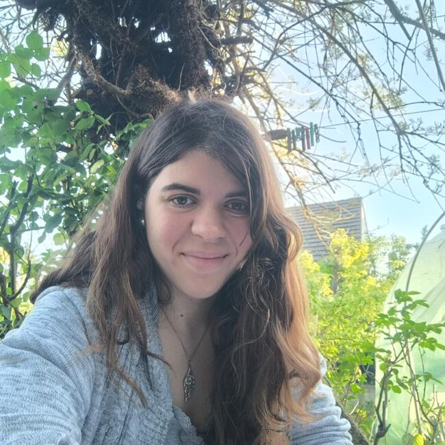 Babysitter in Saint-Jean-de-la-Ruelle: Floriane
