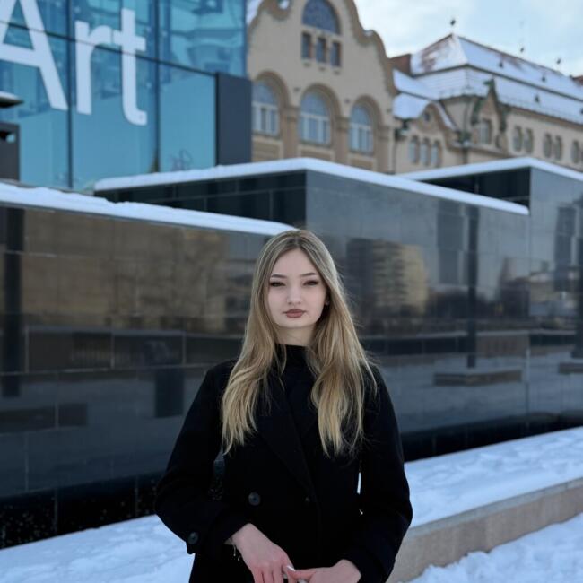 Babysitter in Oradea: Oana
