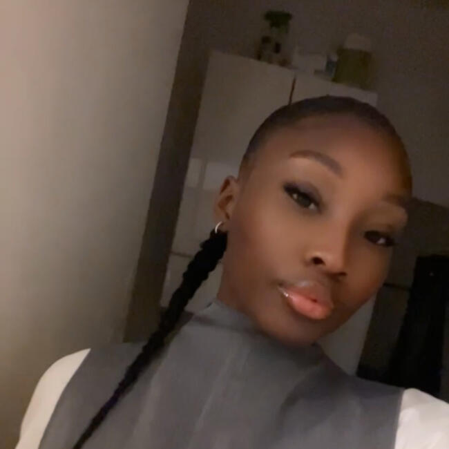 Babysitter in Évry: Bénie